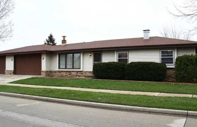 Gorgeous 4 Bedroom Ranch House - Updated photos coming soon photos photos