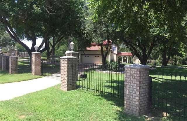 2324 Oak Knoll Drive Gallery 2