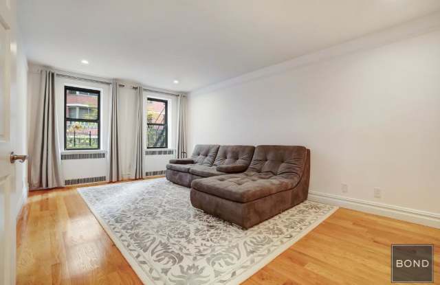 402 East 74th Street Gallery 3