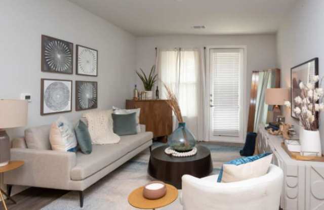 24657 Wilderness Oak Gallery 3