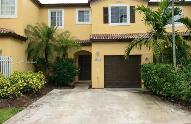 10225 SW 20th St photos photos