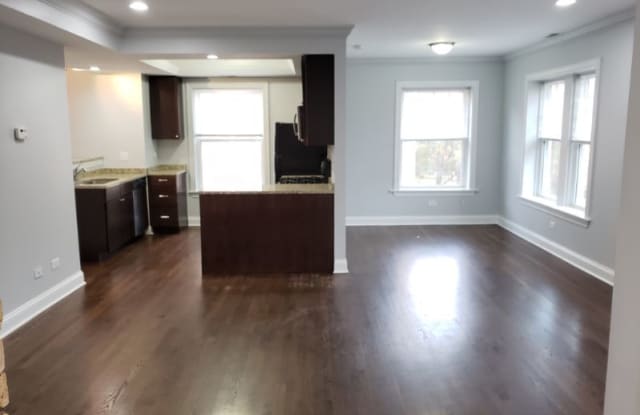 7722 N Ashland Ave H2 - 7722 North Ashland Avenue, Chicago, IL 60626
