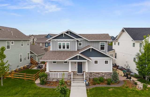 Bright 3 Bedroom, 3 bathroom Home in Bucking Horse Community! Gallery 1