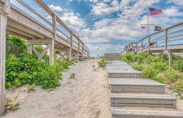 826 Dune Road Gallery 2