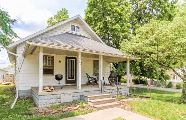 PRELEASING for AUGUST! Close to Campus photos photos PRELEASING for AUGUST! Close to Campus photos photos