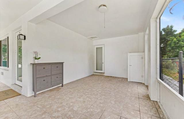 4641 SW 25TH Terrace, Dania Beach, FL 33312 - 5725 Gallery 4