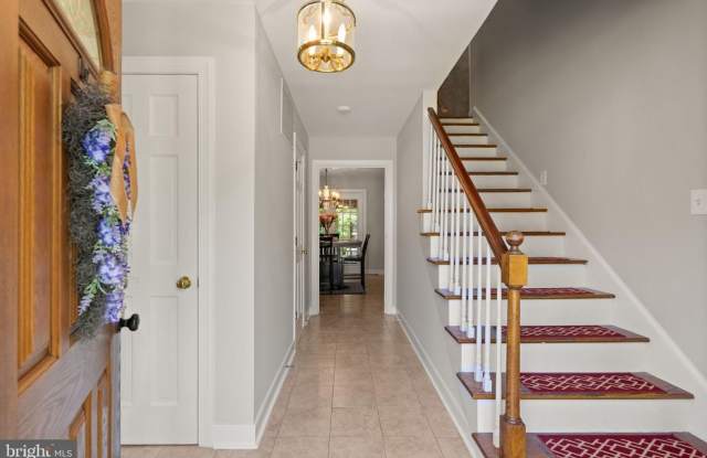 ALTOONA CUL-DE-SAC -GEM IN CONVENIENT FREDERICKSBURG LOCATION Gallery 4
