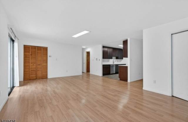 485 Broadway Unit 11 photos photos