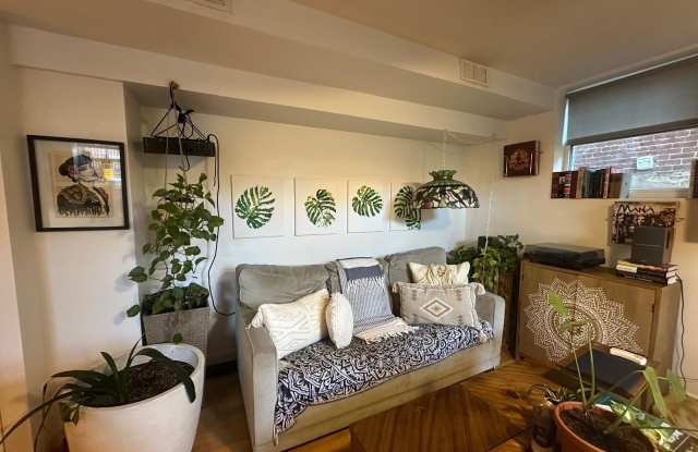 809 OTIS Place NW Gallery 1