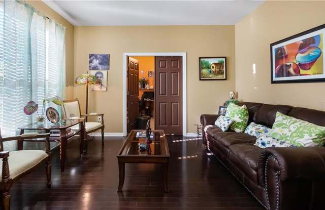 260 WALLROCK COURT Gallery 4