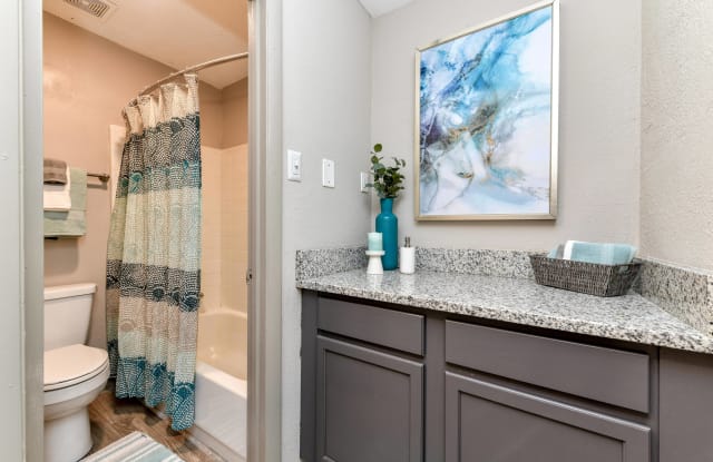 The VUE at Crestwood Apartments Gallery 3