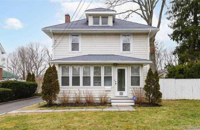 256 Nassau Road photos photos