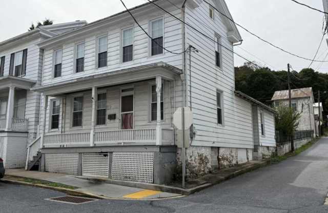 3 Bedroom in Newport, PA! - 33 North 5th Street, Newport, PA 17074