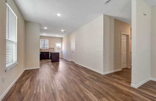 7204 Hobby Wind Ridge Drive Gallery 3