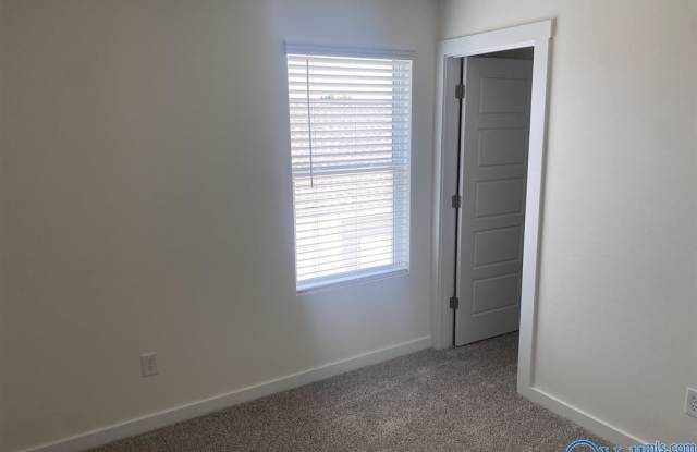 425 Falls Pointe - 1 Gallery 3