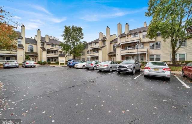 206 SALEM COURT - 206 Salem Court, Mercer County, NJ 08540