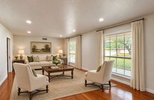 202 Donella Dr Gallery 2