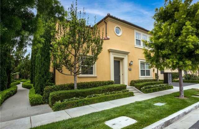 101 Painted Trellis photos photos