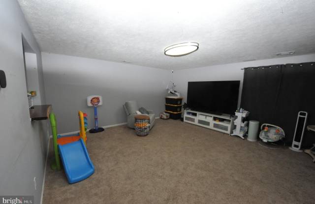 508 RIGGS Court Gallery 3