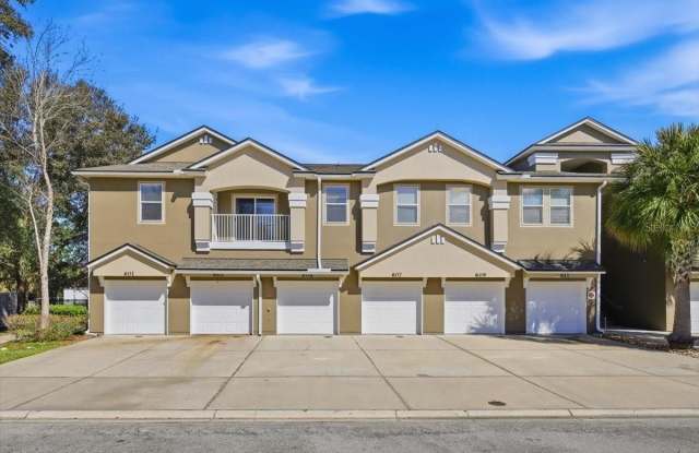 605 GOLDEN LAKE LOOP photos photos