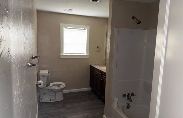 320 N 2nd Street photos photos