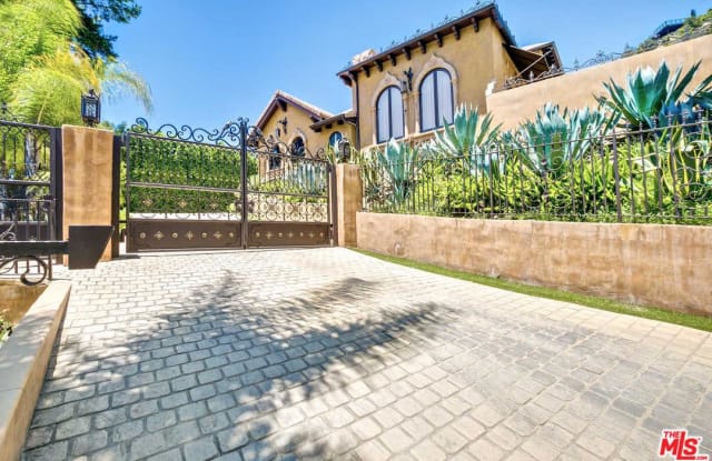 7947 ELECTRA Drive - 7947 Electra Drive, Los Angeles, CA 90046