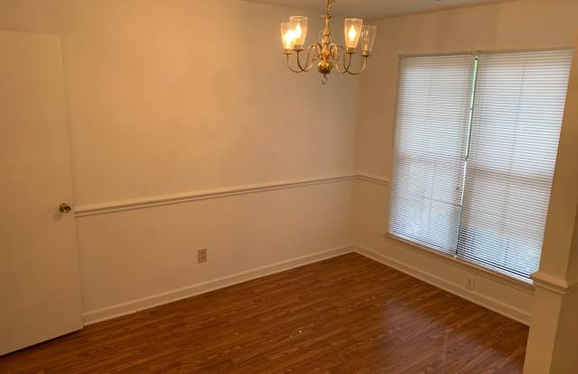 4103 The Oaks Dr Gallery 4