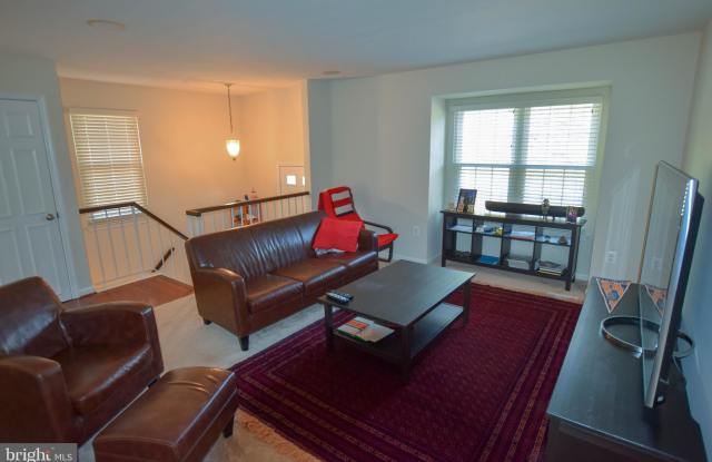 7833 WINTERCRESS LANE Gallery 4