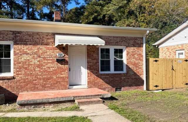 603 East Townsend Street - 603 East Townsend Street, Dunn, NC 28334