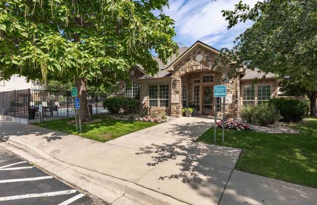 Reserve at Centerra Apartment Townhomes Gallery 3