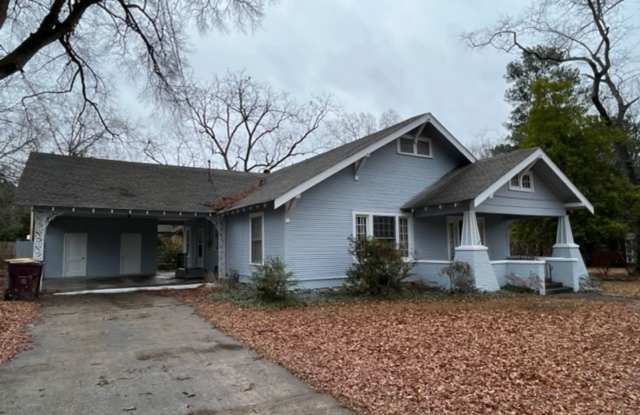 Beautifully rehabbed 4 Bedroom 2 Bath older home in the historic district of Tupelo! photos photos