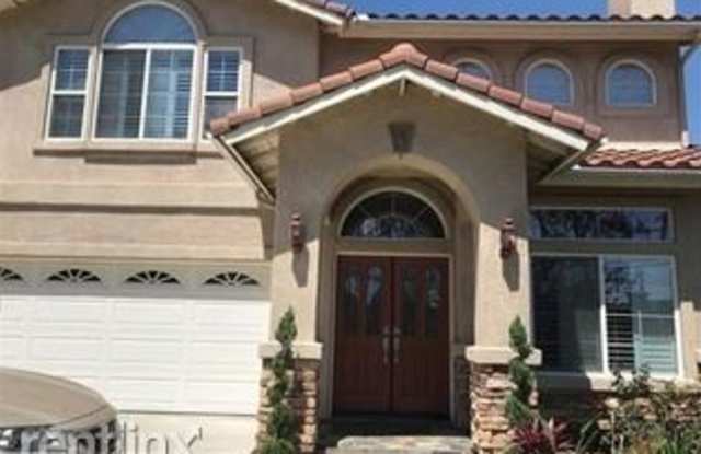 6376 Stanford Ct Gallery 4