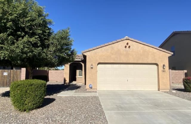 804 W Dana Dr - 804 West Dana Drive, San Tan Valley, AZ 85143