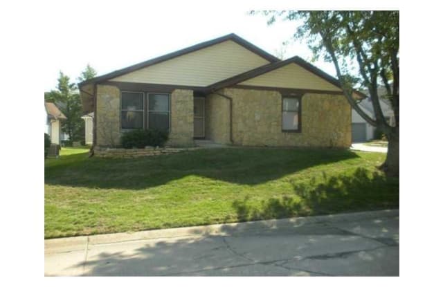 2802 SADDLE BARN WEST Drive W - 2802 Saddle Barn West Dr, Indianapolis, IN 46214