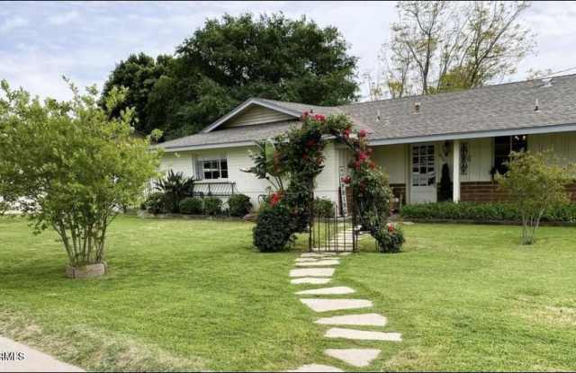 4721 E CLARENDON Avenue photos photos