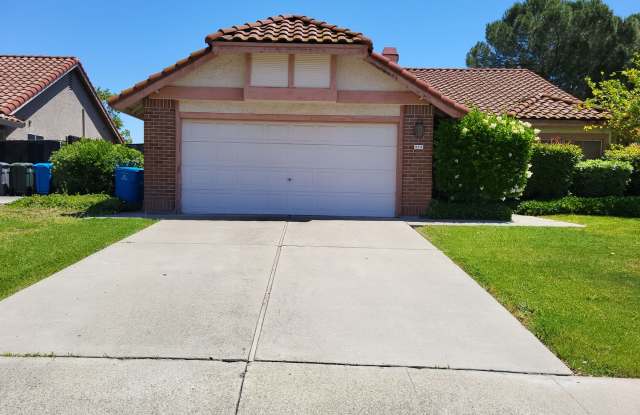 Browns Valley - 219 Ballindine Drive, Vacaville, CA 95688