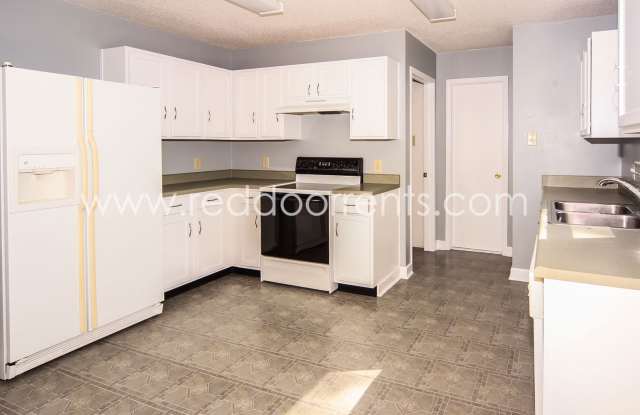 Franklin Township, 3 Bed, 2.5 Bath, Two Story Home - 6821 Amber Springs Way, Indianapolis, IN 46237