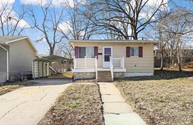 2910 Van Buren St photos photos