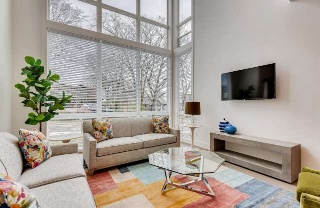 2723 Westwood Drive Gallery 4