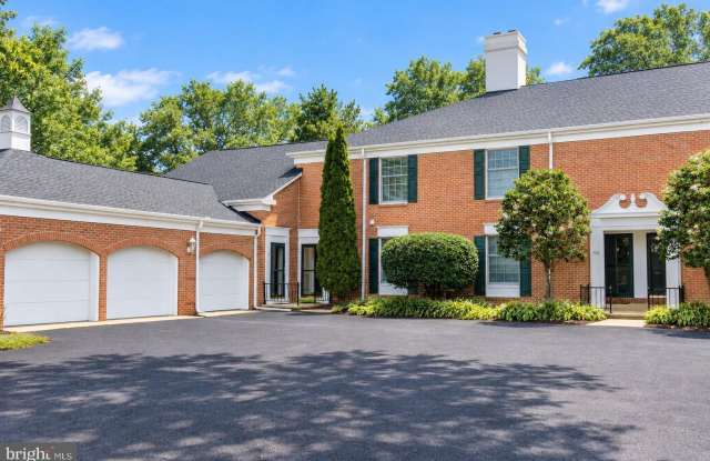 9518 QUAIL HOLLOW Gallery 1