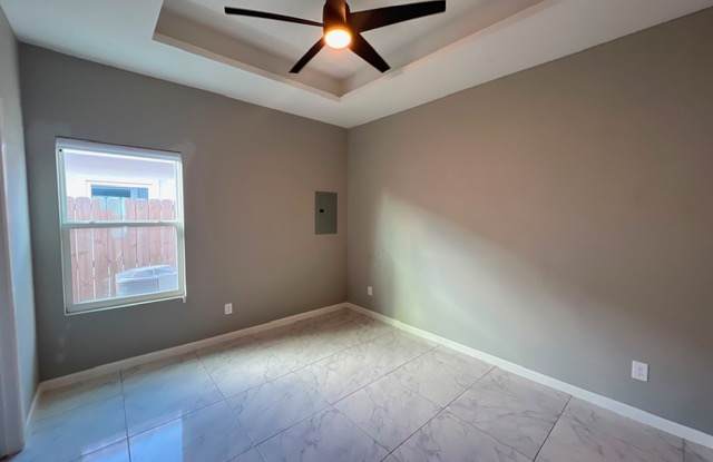 1000 North Blair Avenue - 2 Gallery 4