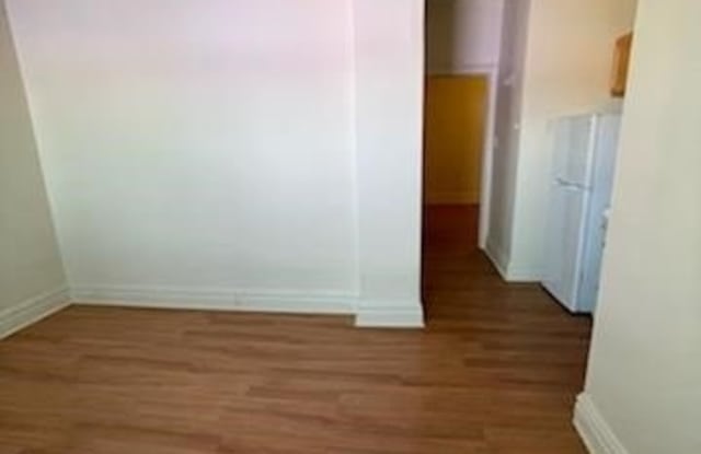 887 BROADWAY Gallery 2