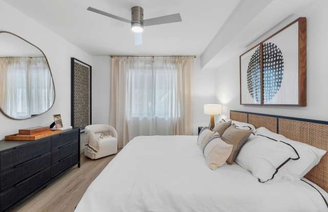 Caroline Pompano Beach Gallery 3