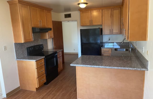 8039 Greenridge Drive - 5 - 8039 Greenridge Drive, Oakland, CA 94605