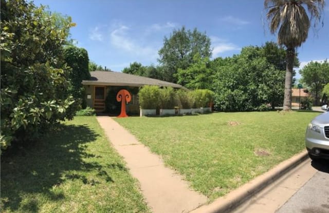1705 E 38 St - 1705 E 38th St, Austin, TX 78722