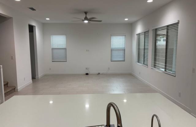 7710 W Crabapple Drive Gallery 4