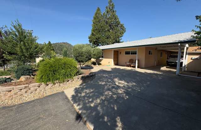 Heart of Mariposa photos photos