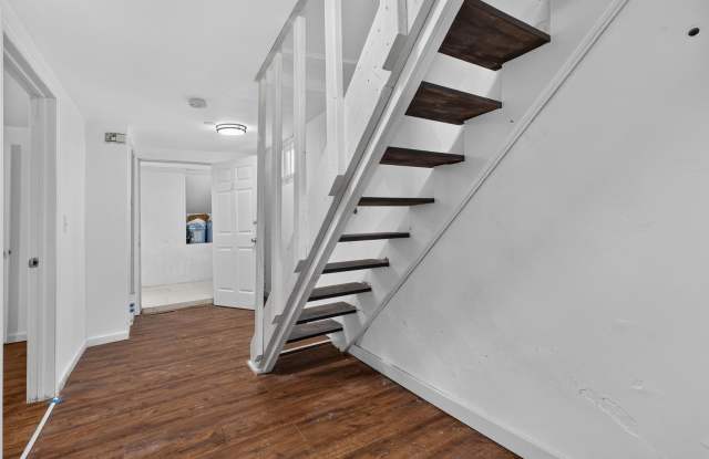 138 AVENUE C Gallery 2
