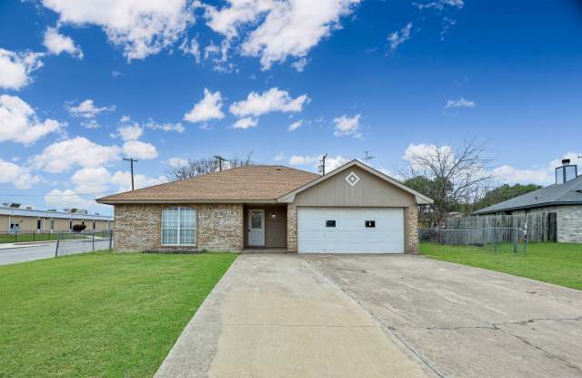 501 Elam Cir photos photos