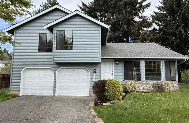 17565 NW Woodmere Court ~ Spacious 2-Story home photos photos